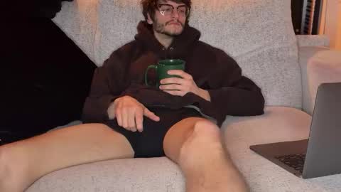 Snapshot of isocialmedia chatting on 6, 2, 2026 isocialmedia online show from 6, 2, 2026