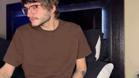 Snapshot of isocialmedia chatting on 10, 2, 2026 isocialmedia online show from 10, 2, 2026