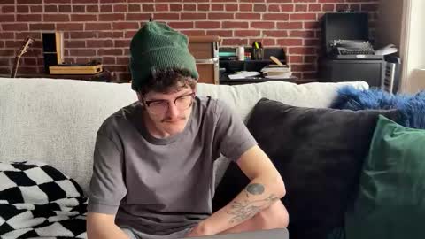 Snapshot of isocialmedia chatting on 3, 3, 2026 isocialmedia online show from 3, 3, 2026