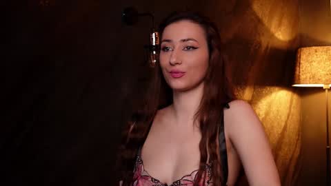 IsoldeBliss online show from 5, 2, 2025