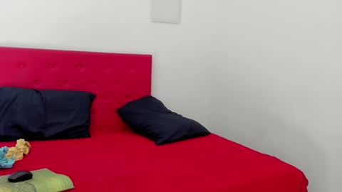 Snapshot of issa_kitty chatting on 11, 12, 2024 issa_kitty online show from 11, 12, 2024