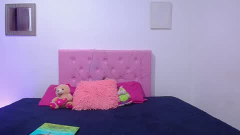 Snapshot of issa_kitty chatting on 4, 3, 2025 issa_kitty online show from 4, 3, 2025