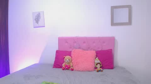 Snapshot of issa_kitty chatting on 7, 3, 2025 issa_kitty online show from 7, 3, 2025