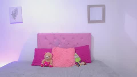 Snapshot of issa_kitty chatting on 10, 3, 2025 issa_kitty online show from 10, 3, 2025