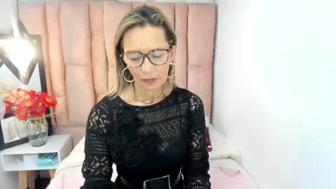 ISSA MILF online show from 16, 7, 2026