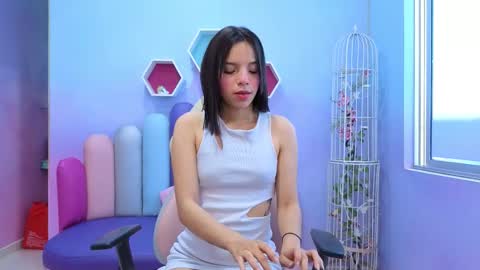 Snapshot of issa_skinny_ chatting on 13, 9, 2025 Issa Skinny online show from 13, 9, 2025