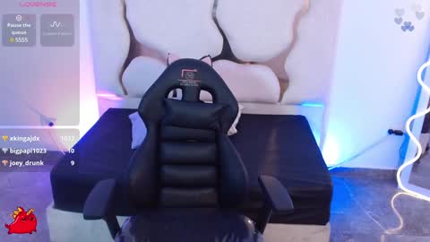 Issa online show from 7, 2, 2025