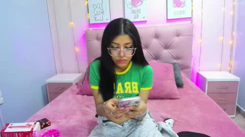 Snapshot of issaa_tyler chatting on 23, 10, 2025 Issa online show from 23, 10, 2025