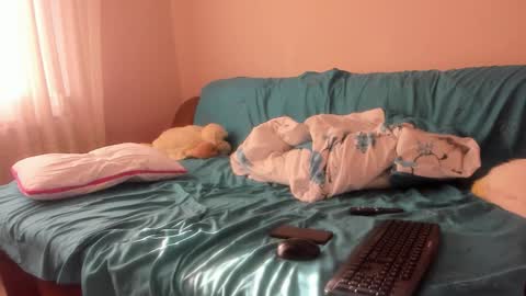 Issabelle online show from 1, 11, 2025