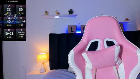 Issac online show from 11, 11, 2025