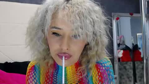 IssaSmyth online show from 15, 1, 2026