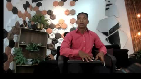 Snapshot of italomoore chatting on 6, 10, 2025 Italo Moore online show from 6, 10, 2025