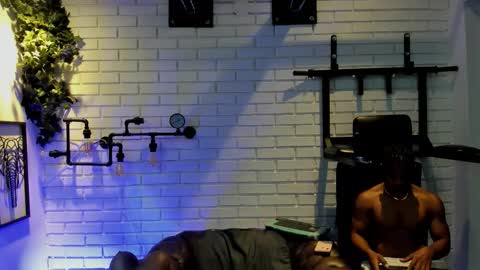 Italo Moore online show from 23, 10, 2025