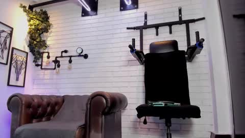 Italo Moore online show from 24, 10, 2025