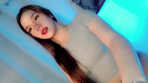 EZZIE online show from 25, 1, 2025