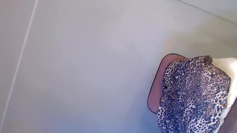 Snapshot of its_me_kelly chatting on 9, 2, 2025 KellyPuth online show from 9, 2, 2025