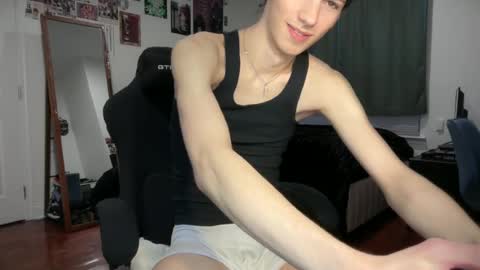 Snapshot of its_rowan chatting on 4, 7, 2026 Rowan online show from 4, 7, 2026