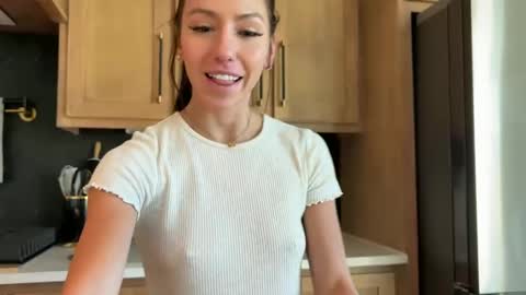 itscaylawatsun online show from 25, 2, 2025