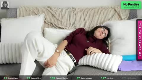 Snapshot of itschloelaurent chatting on 16, 5, 2026 itschloelaurent online show from 16, 5, 2026