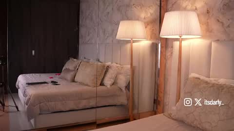     online show from 18, 4, 2026