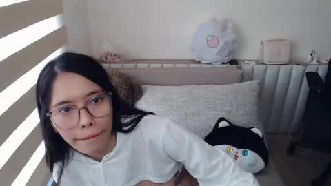 itskittyy online show from 2, 11, 2025