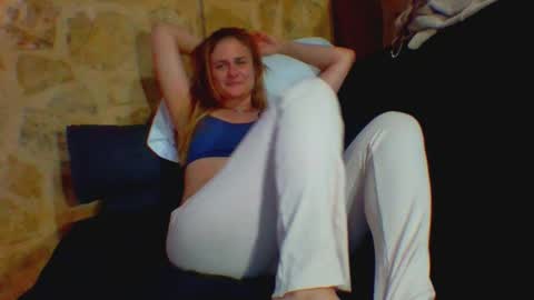 itsmekrissy online show from 2, 4, 2026