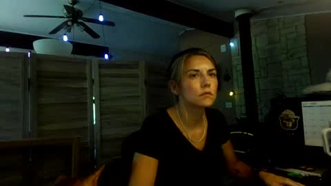 ItsMeSophie X online show from 8, 7, 2026
