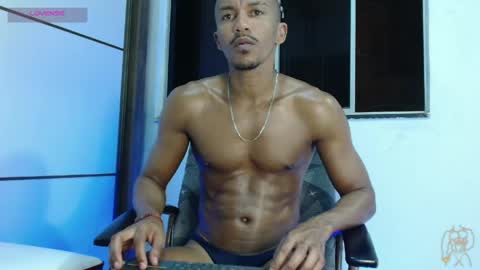 Snapshot of itsmikenoir chatting on 21, 5, 2026 Limited offer 50 online show from 21, 5, 2026