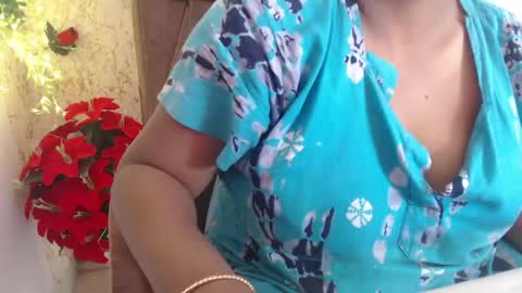 Snapshot of itsmiradesire chatting on 10, 5, 2026 Mira online show from 10, 5, 2026