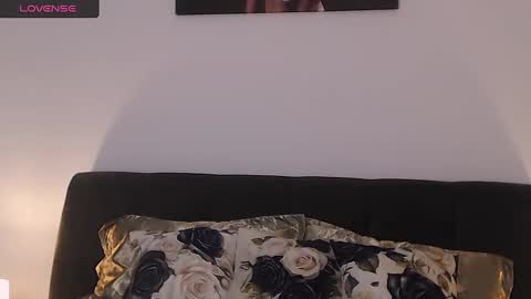 Snapshot of itsyourlady chatting on 20, 1, 2025 Melissa Khaan online show from 20, 1, 2025