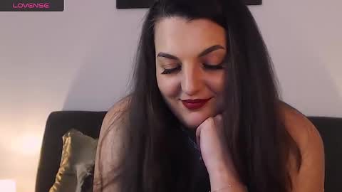 Snapshot of itsyourlady chatting on 1, 2, 2025 Melissa Khaan online show from 1, 2, 2025