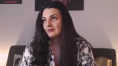 Snapshot of itsyourlady chatting on 12, 2, 2025 Melissa Khaan online show from 12, 2, 2025