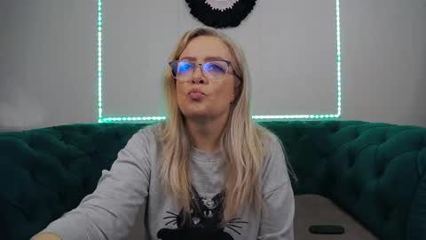 ivanacharm online show from 17, 2, 2026