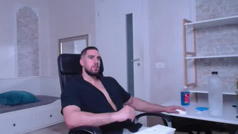 IvanHydee online show from 12, 9, 2025