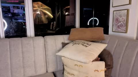 Ivanna West online show from 10, 1, 2026