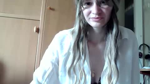 Snapshot of ivetta911 chatting on 9, 6, 2026 ivetta911 online show from 9, 6, 2026