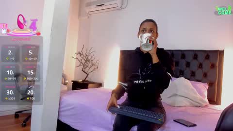 Snapshot of ivi_lopez chatting on 2, 10, 2025 Ivi online show from 2, 10, 2025