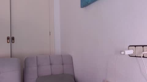 Ivonne online show from 19, 2, 2025