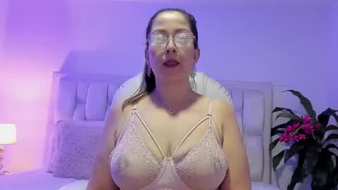 N A T H A L Y   online show from 9, 10, 2025