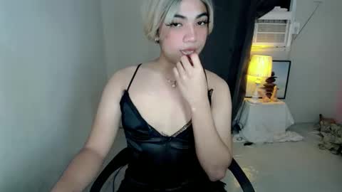 ivory_delight online show from 1, 12, 2025