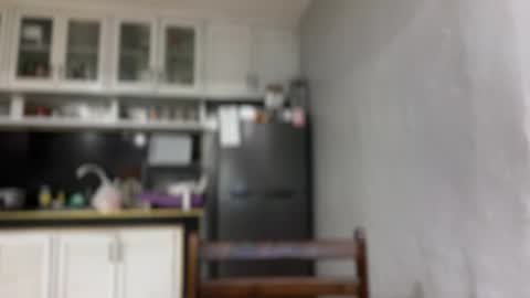 kirstenelsie online show from 18, 1, 2026