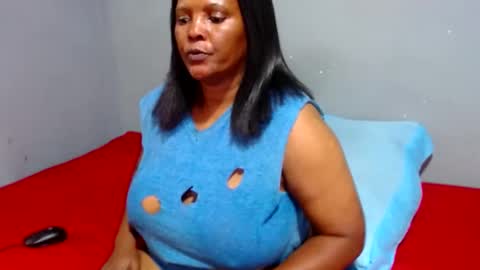 IVORYTITS48 online show from 28, 1, 2025