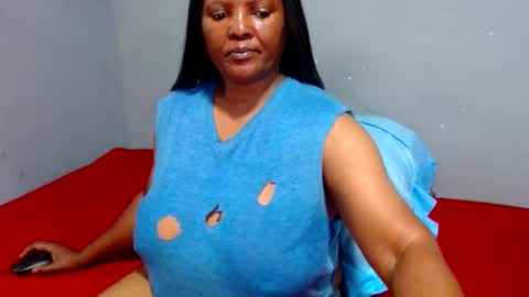 IVORYTITS48 online show from 5, 2, 2025