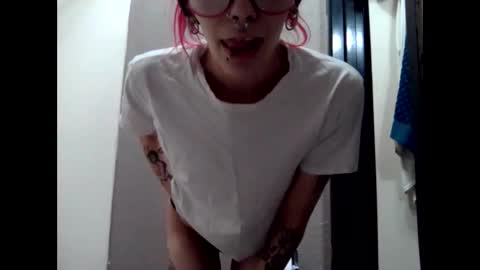 Snapshot of ivorytrixx chatting on 10, 2, 2026 ivorytrixx online show from 10, 2, 2026