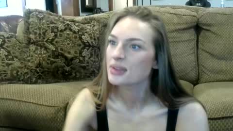 Snapshot of ivygrave chatting on 14, 11, 2025 ivygrave online show from 14, 11, 2025