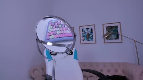Snapshot of ivyhoney chatting on 2, 12, 2024 IVY - Follow me 3 online show from 2, 12, 2024