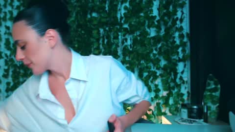 Snapshot of ivyjonson chatting on 8, 12, 2024 Miss Ivy online show from 8, 12, 2024