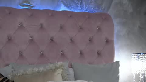  Ivy  online show from 4, 12, 2025