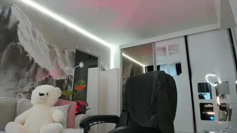 Ivy Belle online show from 20, 2, 2026