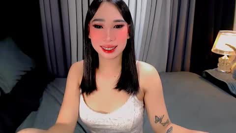 Snapshot of iyanna_ivelle chatting on 21, 11, 2025 UR LOVELY IYANNA online show from 21, 11, 2025